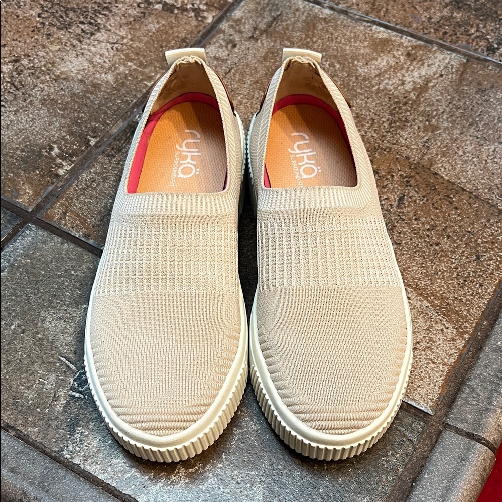 Ryka Vista Slip-on in French Taupe, size 7.5